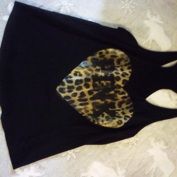 Pink - Picture 3 of 3